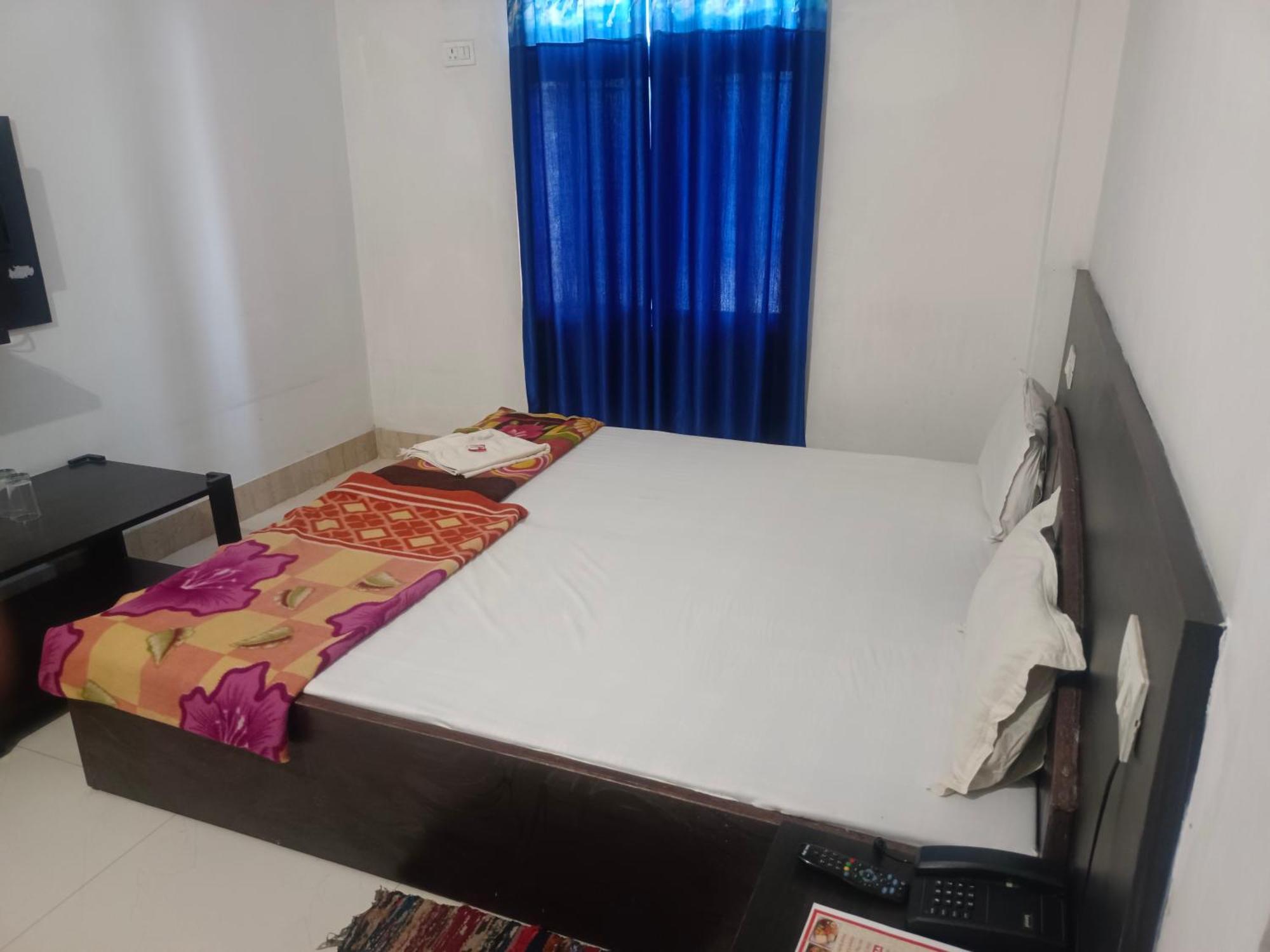 Hotel Sunaina International Gaya Quarto foto